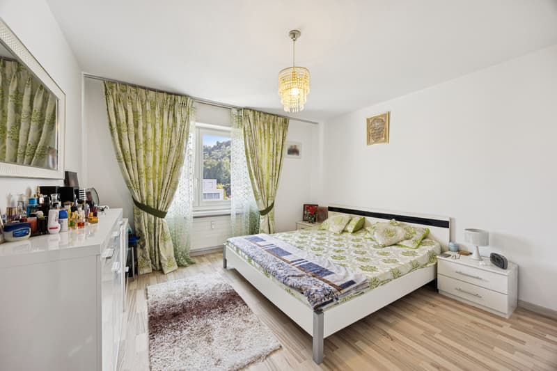 6.5-Zimmer-Dachwohnung - flexibel in 3.5- und 4.5-Zimmer-Wohnung teilbar. (4)