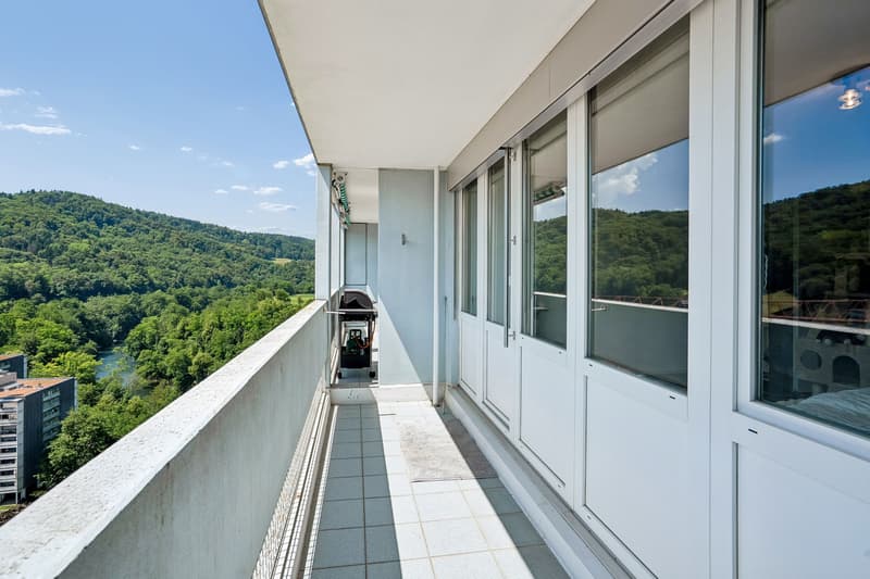 Panoramablick inklusive - Exklusive 2.5-Zimmer-Wohnung in Baden (7)