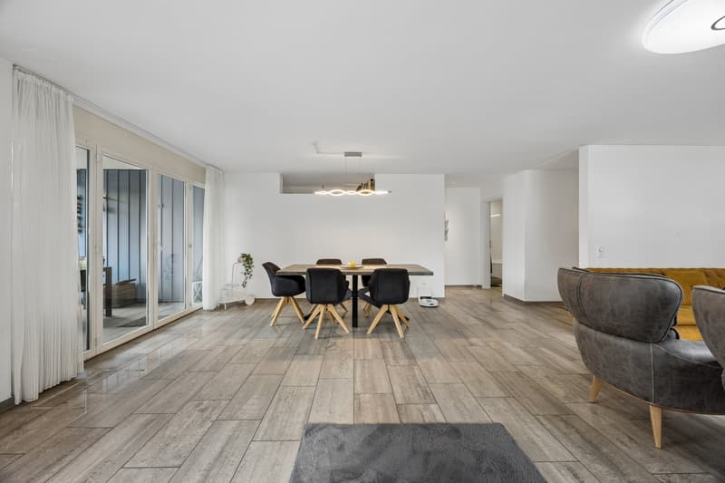 Ihr neues Zuhause im Grünen: 158 m² Wohngenuss auf einer Etage - stilvoll und modern (3)