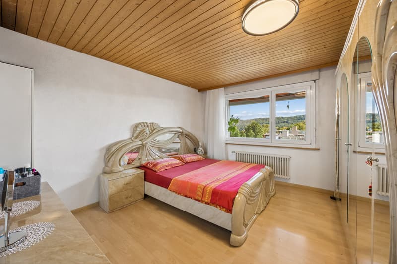 Attraktive 4.5-Zimmer-Wohnung im obersten Geschoss mit Lift und neuer Küche (9)