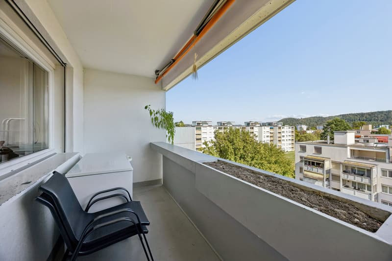 Attraktive 4.5-Zimmer-Wohnung im obersten Geschoss mit Lift und neuer Küche (6)