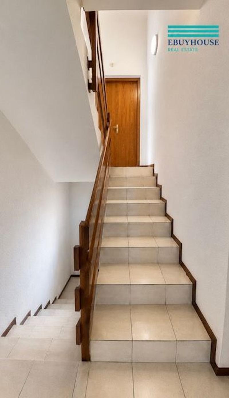 Villetta a schiera vista lago con giardino privato (18)