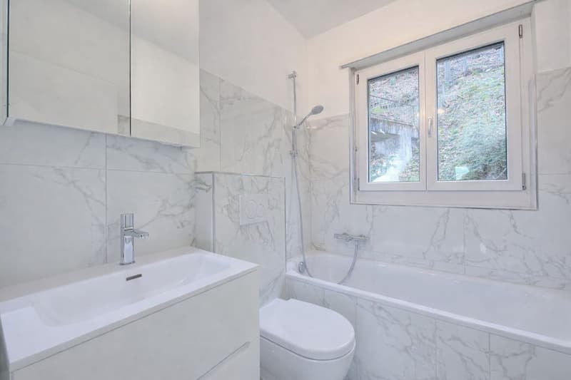 Splendido appartamento con terrazzo e vista lago ad Lugano Aldesago (7)