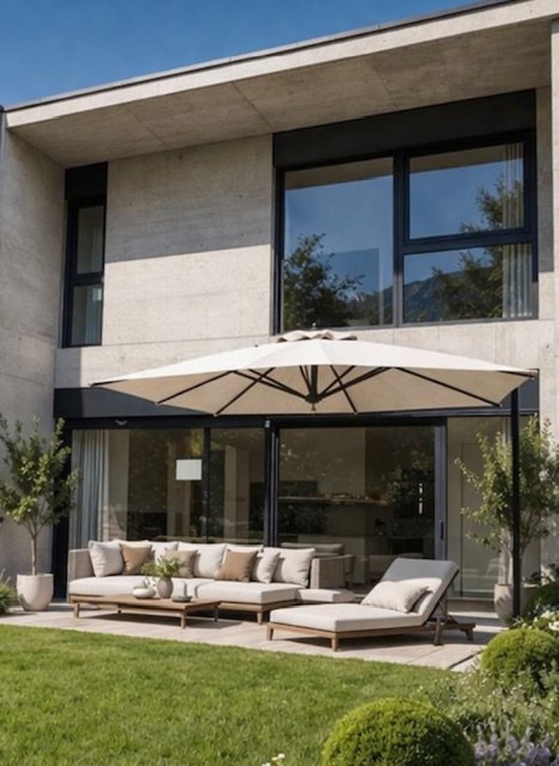Elegante villetta nuova con giardino in zona residenziale immersa nel verde (9)