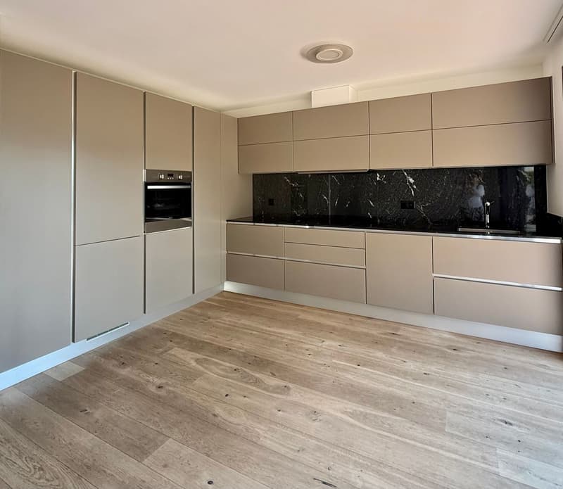 Appartamento di lusso di 4,5 locali con giardino (2)