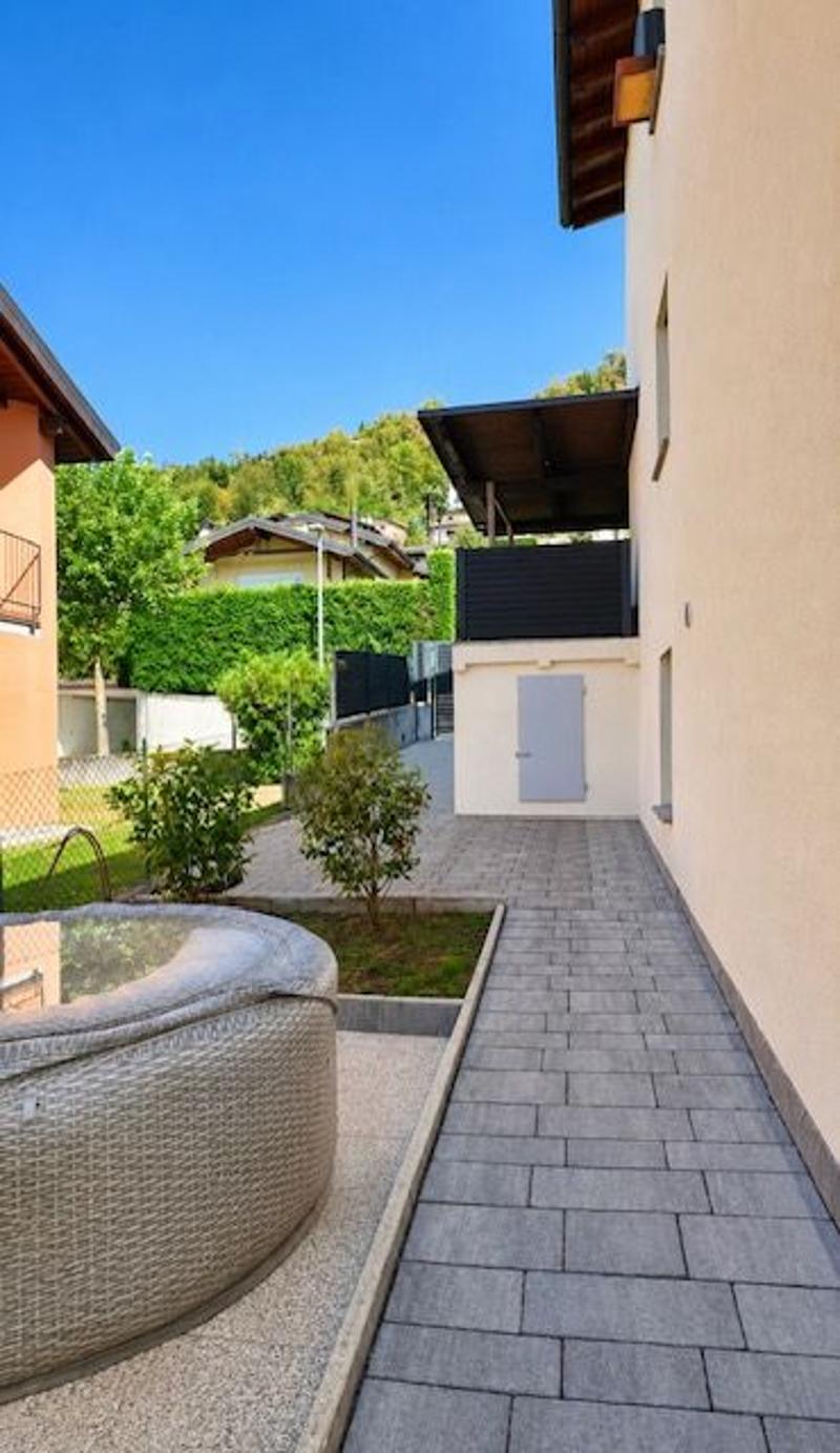 Villetta con giardino privato e piacevole vista aperta (12)