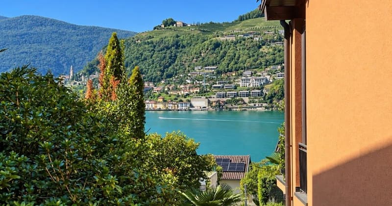 Appartamento con terrazza panoramica piscina e splendida vista lago (20)