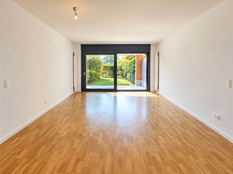 Spazioso e luminoso appartamento di 4.5 locali con terrazzo e giardino privato (8)