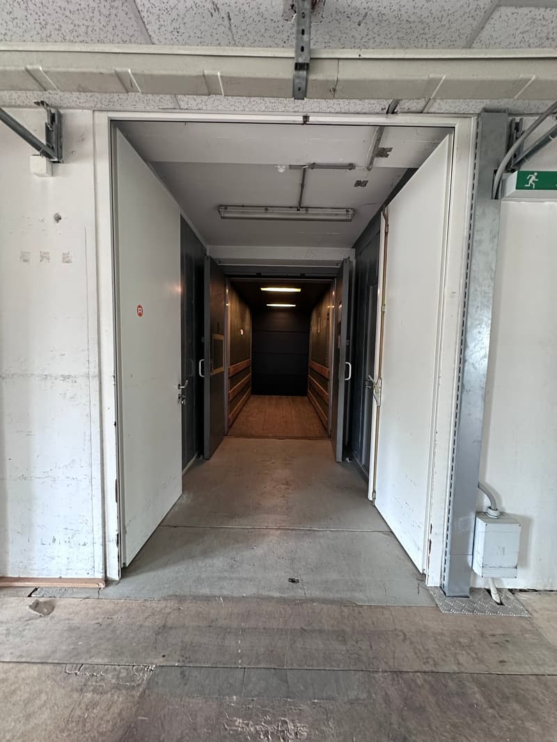 Gewerbe- und Retailfläche im historischen Altbau – Aathalstrasse 84, Uster (16)