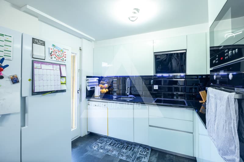 Magnifique Appartement 4.5 Pièces Rénové (97 m²) à Monthey (5)
