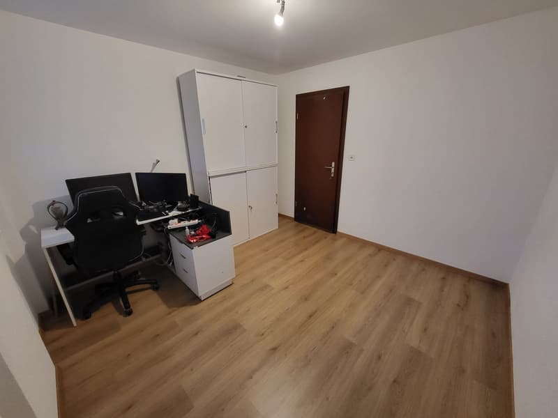 Magnifique Appartement 4.5 Pièces Rénové (97 m²) à Monthey (11)