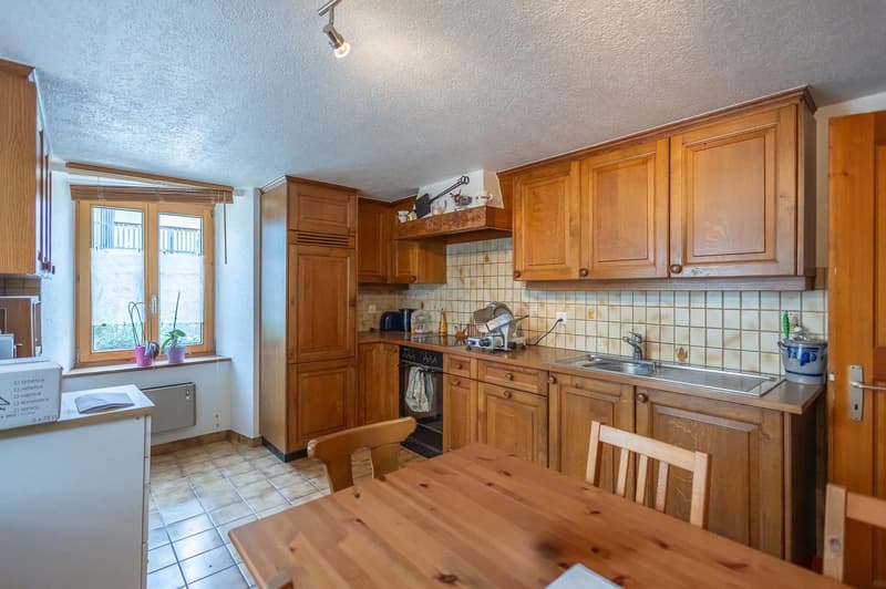 Charmante maison de 2 appartements à Albeuve (13)