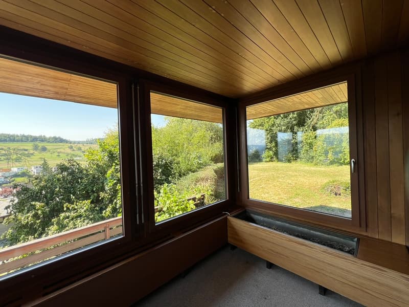 Maison d'architecte imposante avec grand environnement (10)