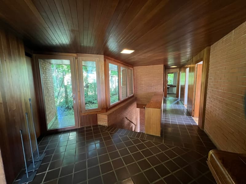 Maison d'architecte imposante avec grand environnement (7)