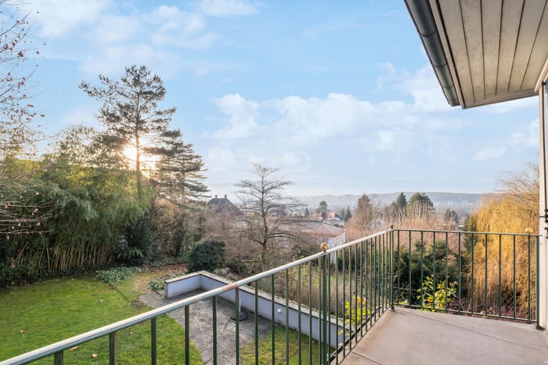 Charmante Landhaus-Villa mit Blick über Arlesheim (12)