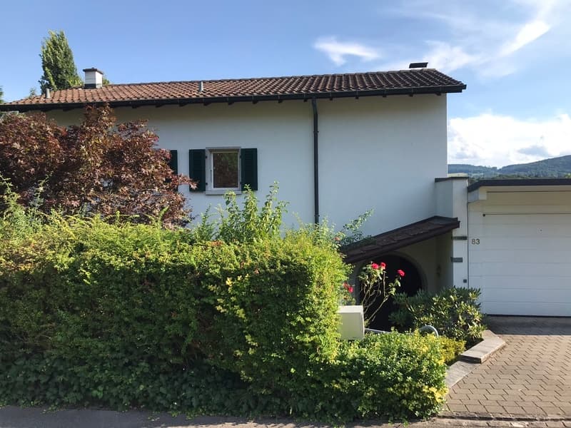 Maison de famille charmante avec vue panoramique et jardin dans un excellent emplacement (2)