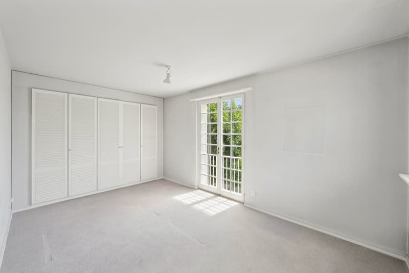 Charmantes 5-Zimmer-Einfamilienhaus mit Garten, Pool und Weitsicht (9)