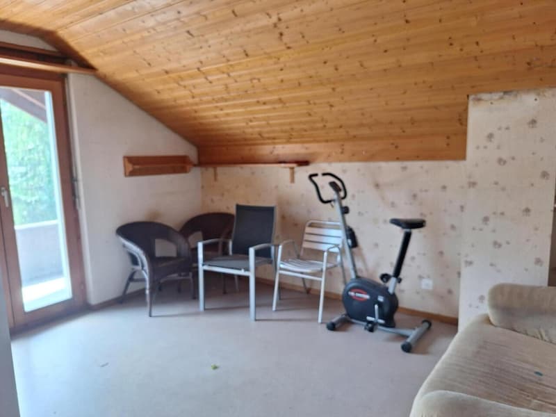 Freistehendes Einfamilienhaus mit angebautem Carport / Geräteschuppen (6)