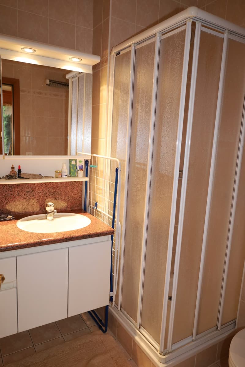Appartement de 3.5 pièces avec vue et balcon à Crans (8)