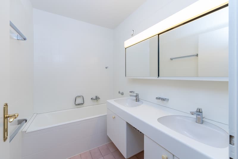 Badezimmer-5-5-ZWH_LOW.jpg