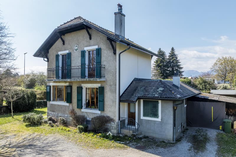 En exclusivité - Charmante propriété familiale avec dépendance, dans un écrin de verdure à Mies (2)