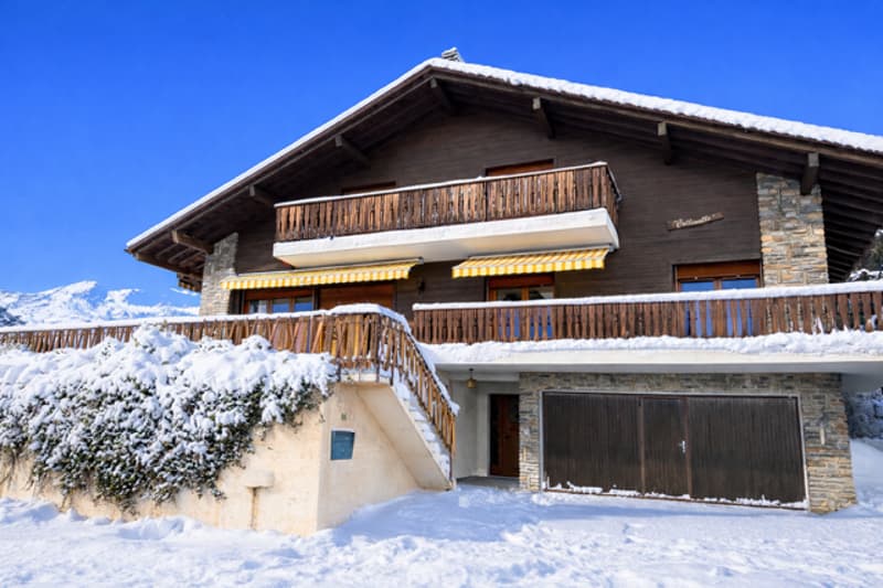 Magnifique chalet avec potentiel ! (3)