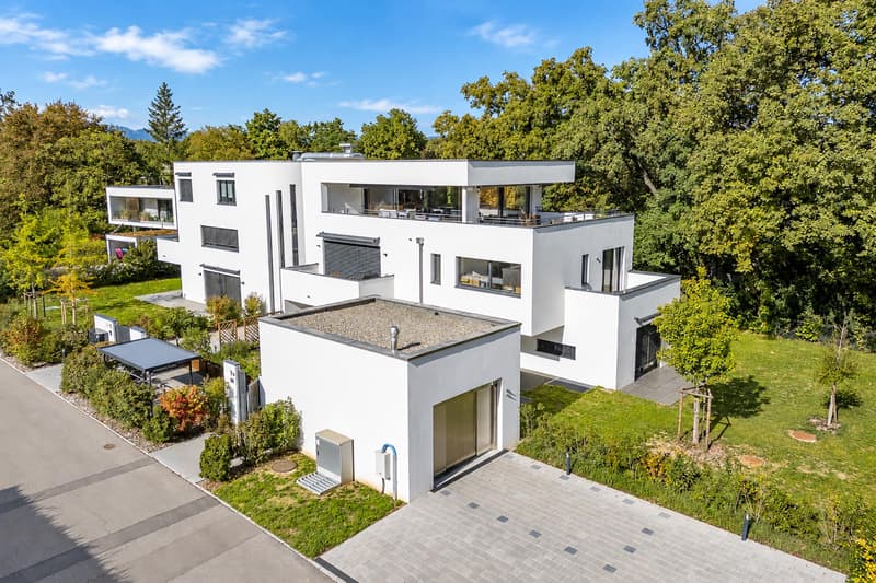 En exclusivité - Chêne-Bougeries - Élégant duplex de 4 pièces avec jardin privatif de 308 m² (1)