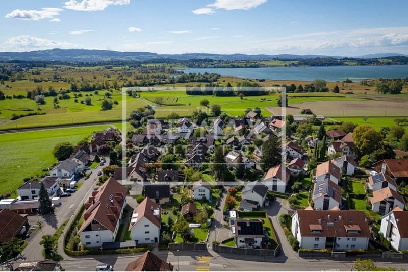 Grosszügige 4.5-Zimmerwohnung in Auslikon Wohnen mit Weitblick in Seenähe (12)
