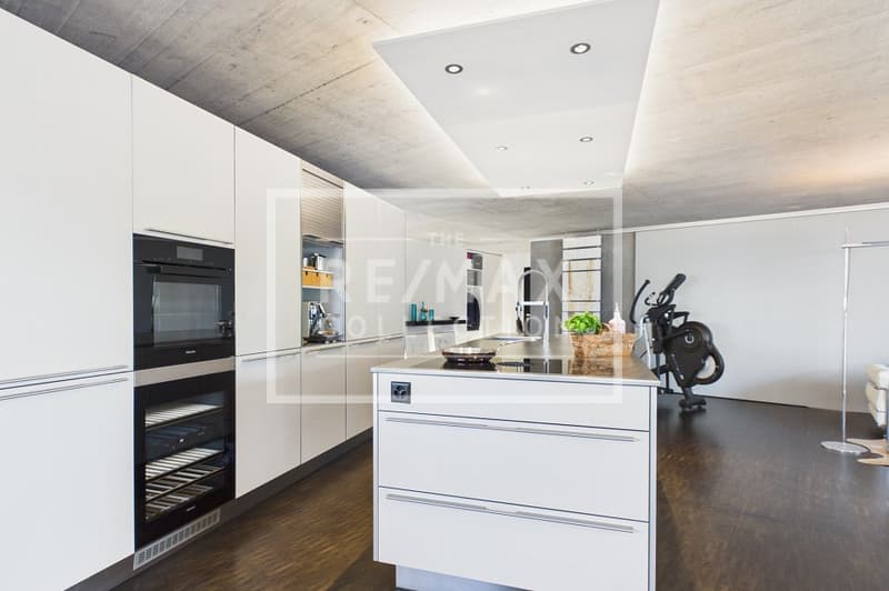Exklusive 4.5 Zimmerwohnung mit sonniger Terrasse (3)