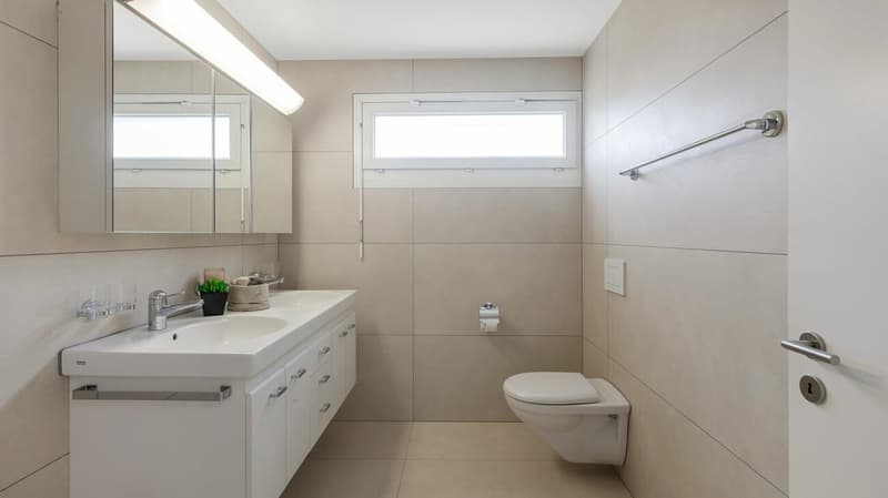 Bequeme 4.5-Zimmer-Gartenwohnung mit zwei Aussenbereichen (11)