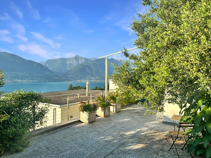 Elegantes Wohnhaus mit Seesicht und Terrasse (3)
