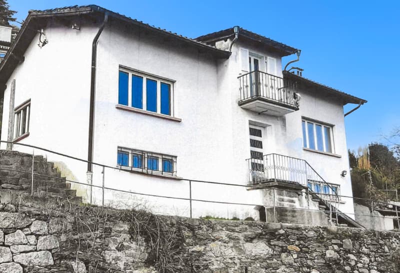Ferienhaus mit grossem Grundtstück (1)