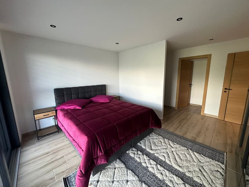 Exklusives Neubau-Chalet mit atemberaubendem Ausblick in Crans-Montana (14)