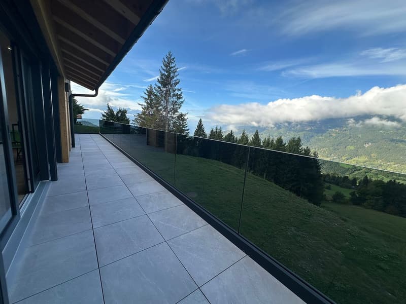Exklusives Neubau-Chalet mit atemberaubendem Ausblick in Crans-Montana (26)