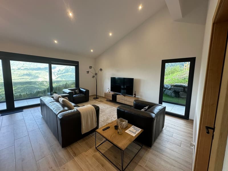 Exklusives Neubau-Chalet mit atemberaubendem Ausblick in Crans-Montana (24)
