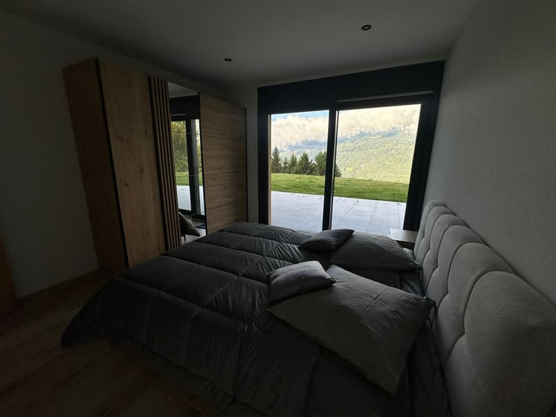 Exklusives Neubau-Chalet mit atemberaubendem Ausblick in Crans-Montana (25)