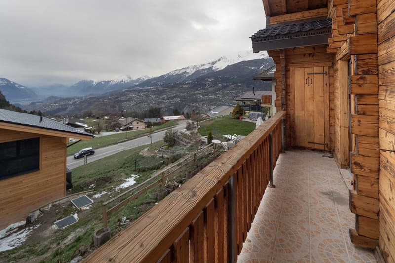 Charmantes 4.5-Zimmer-Chalet in Lens – Vollständig renoviert mit herrlicher Aussicht (15)