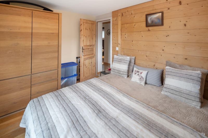 Charmantes 4.5-Zimmer-Chalet in Lens – Vollständig renoviert mit herrlicher Aussicht (17)