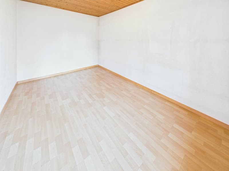Seltene Gelegenheit: Wohnhaus mit Ökonomieteil und Baulandreserve auf 1'752 m² in Lostorf (5)