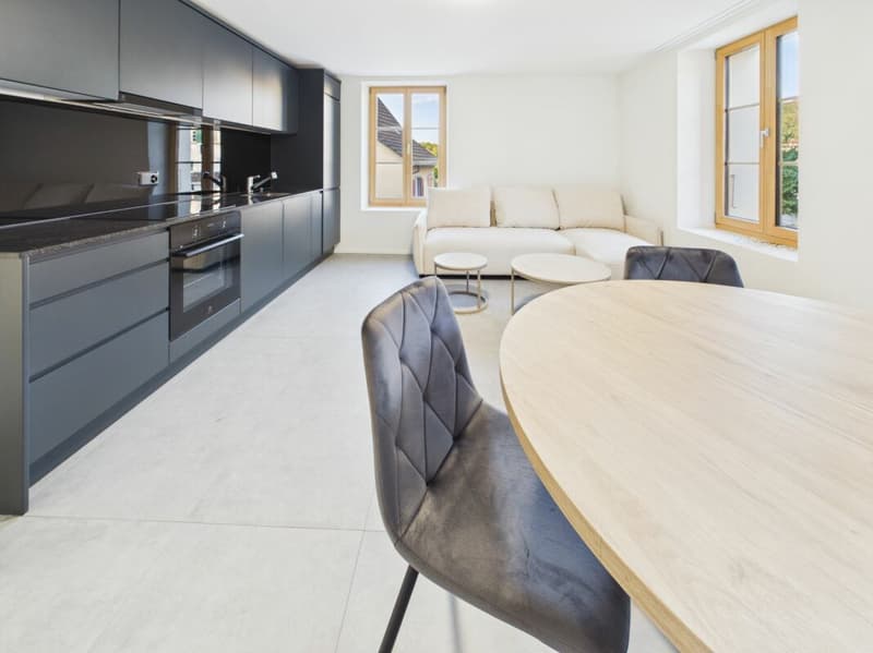 Charmante 2.5-Zimmer-Wohnung in ruhiger Lage in Hofstetten-Flüh (8)