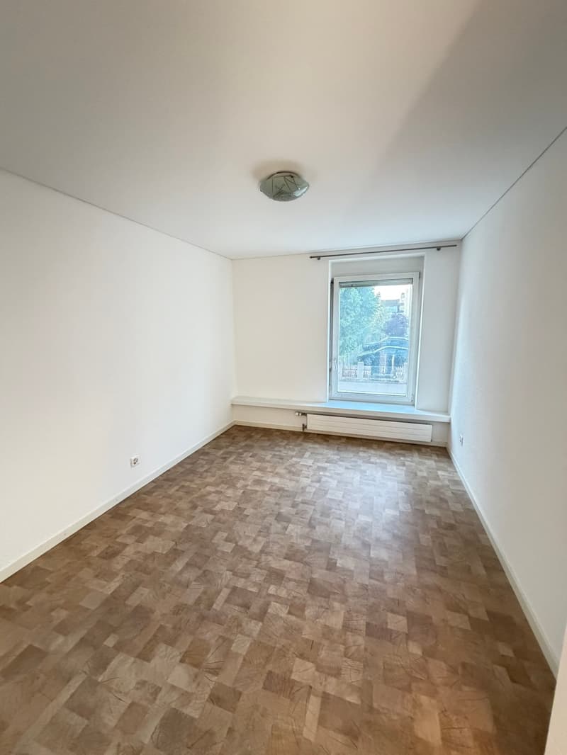 Helle 5.5-Zimmer-Wohnung im Erdgeschoss in Wil SG – ab sofort verfügbar! (3)