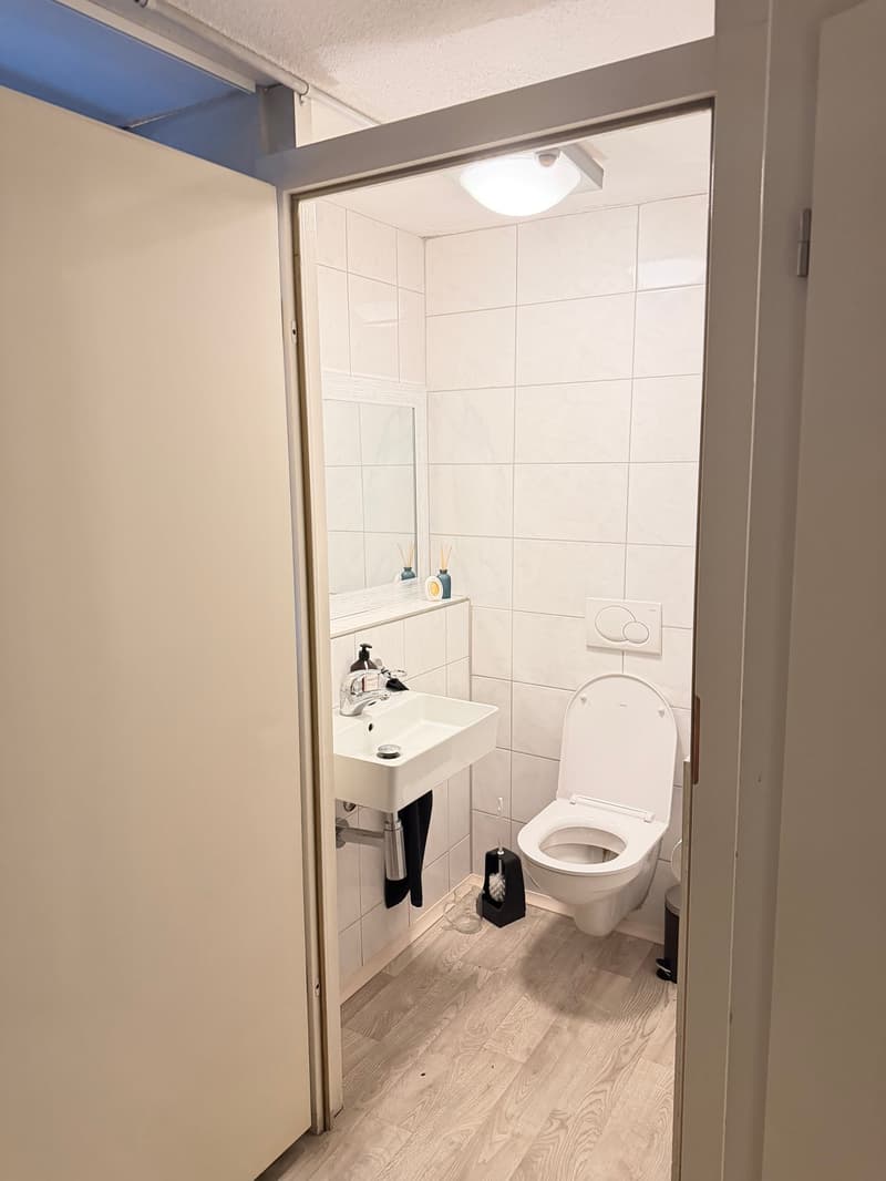 Modernes Ladenlokal an der St. Gallerstrasse in Gossau SG – ab sofort verfügbar (7)
