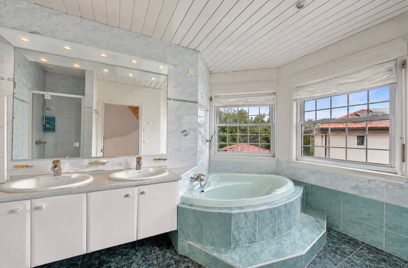 Salle de bains parentale