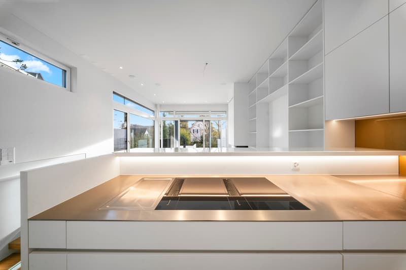Exklusives Terrassenhaus mit Pool, Lift & Einliegerwohnung in Riehen (3)