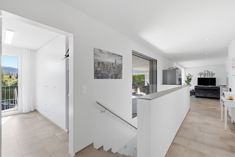 4.5 Zimmer, Maisonette-Flair & 247 m² Gartenidylle (8)