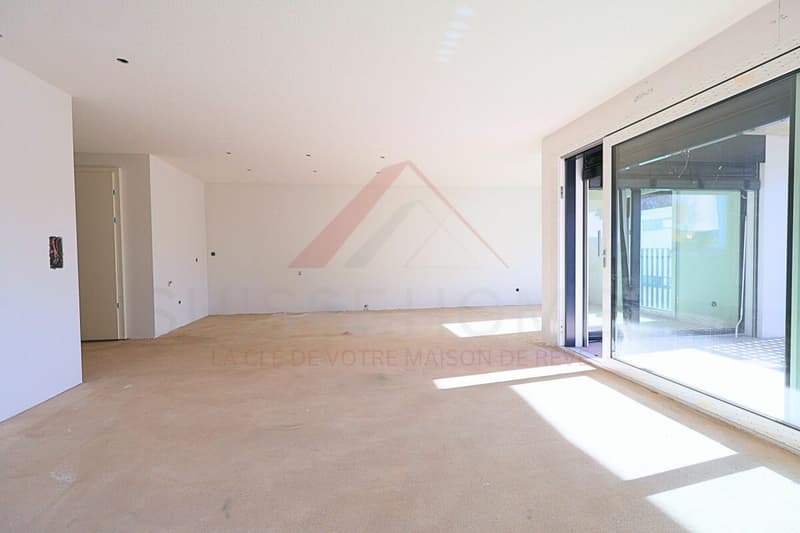 Vivre avec style : superbe appartement de 4.5 pièces à Düdingen avec de beaux volumes (6)