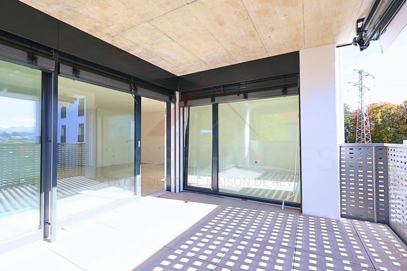 Vivre avec style : superbe appartement de 4.5 pièces à Düdingen avec de beaux volumes (9)