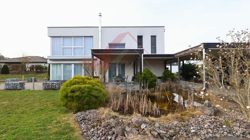 "Proche Porrentruy (3 km) - villa d'exception : volumes généreux, finitions haut de gamme, terrasses, jacuzzi, jardin paysager"