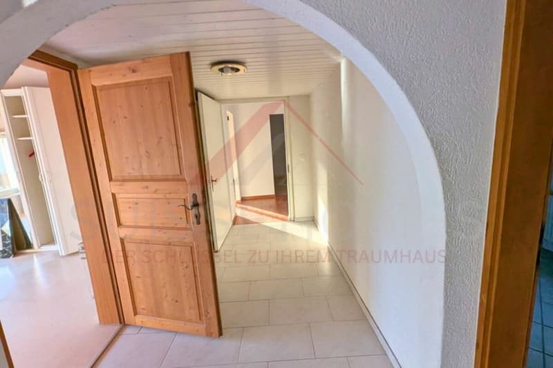Mehrfamilienhaus in der Kernzone von Grossdietwil mit Gewerbefläche und vielseitigem Entwicklungspotenzial (2)