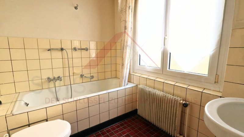 Maison 4.5 pièces pleine de charme avec vue panoramique sur le château et deux terrasses (18)